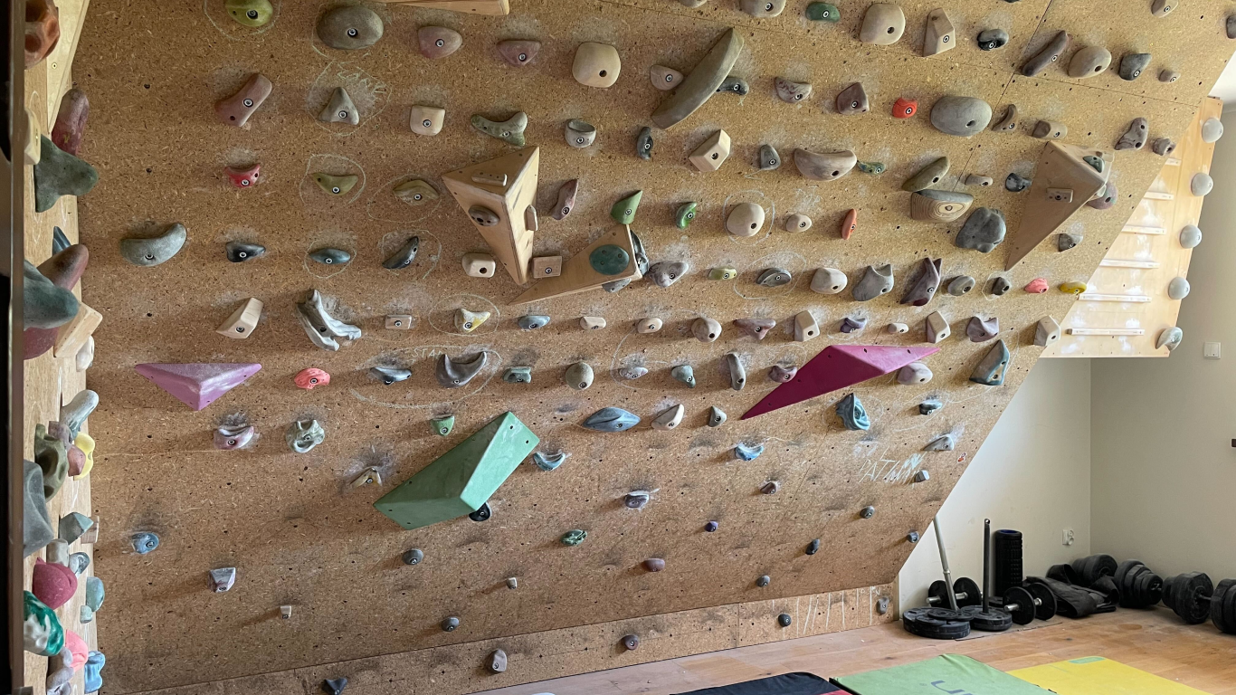 Bouldering wall Bouldering wall
